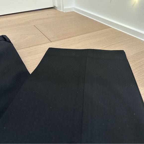 Kenneth Cole Reaction men’s navy flat front slacks. 32x30 - Picture 2 of 5